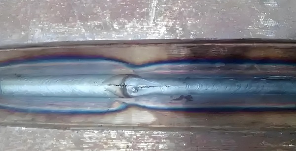 激光焊接機熔深不夠出現(xiàn)裂紋怎么辦？