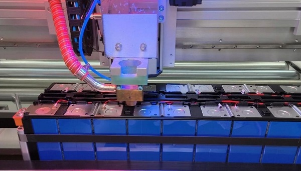 如何精確設(shè)置鋰電池激光焊接機的焊接起始和結(jié)束位置？